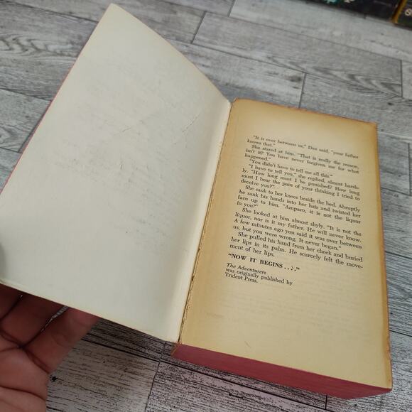 The Adventurers by Harold Robbins 1969 Pocket Books Paperback 24th Printing VTG - Picture 2 of 14